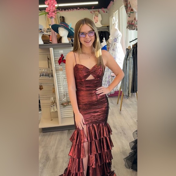 Rachel Allan Crimson Prom dress: Style 70959 - Picture 9 of 9